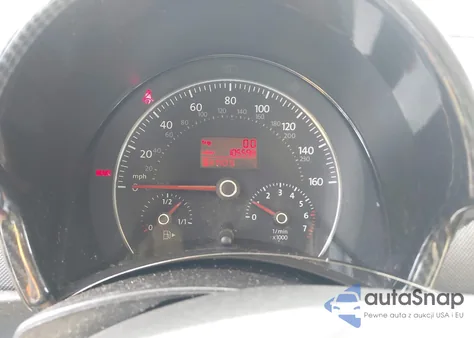 2006 Volkswagen New Beetle 2.5 from USA, damaged, VIN 3VWRG31C26M414929